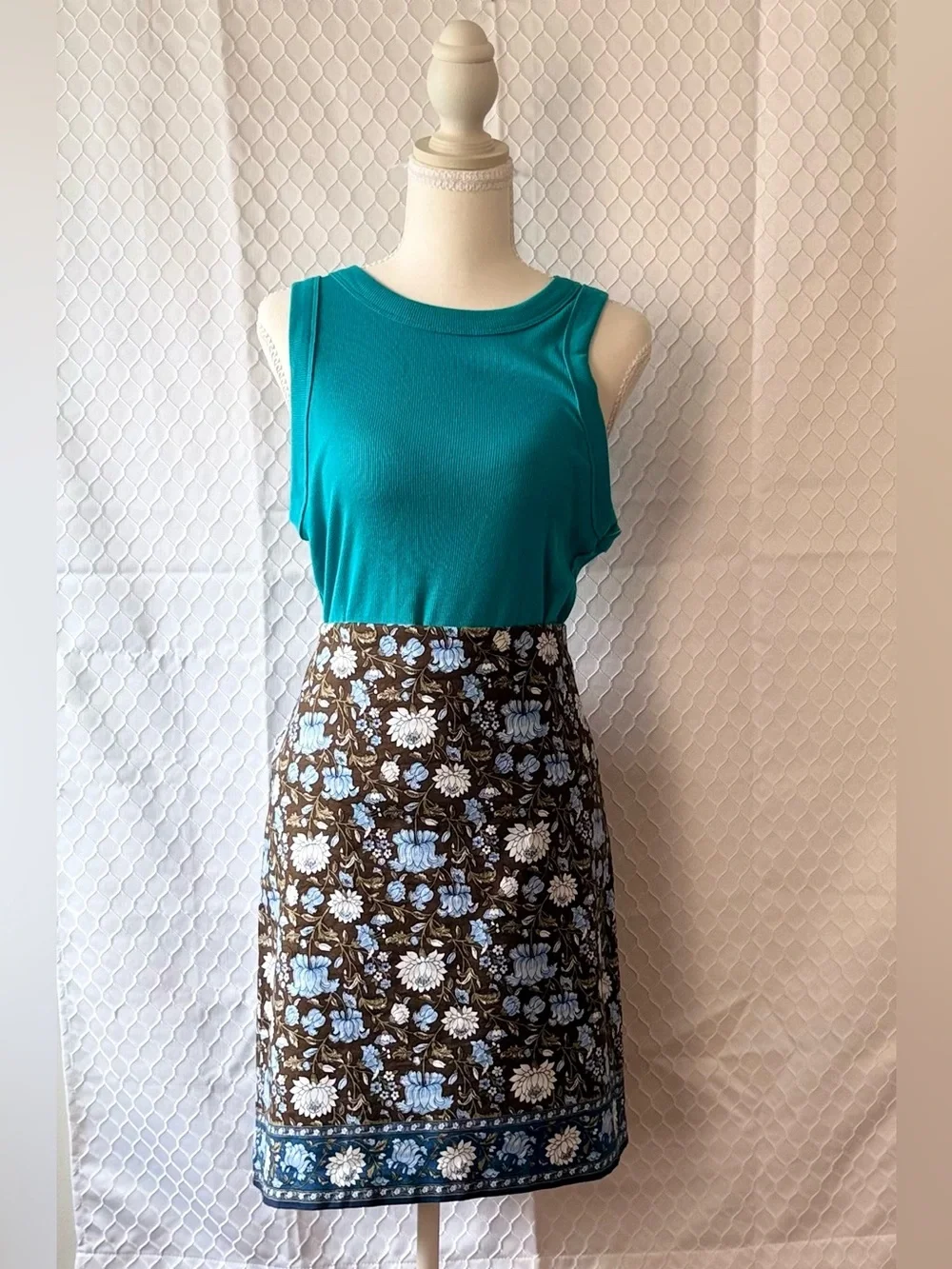 Talbots Floral Pencil Skirt Size 6 - Picture 2 of 5